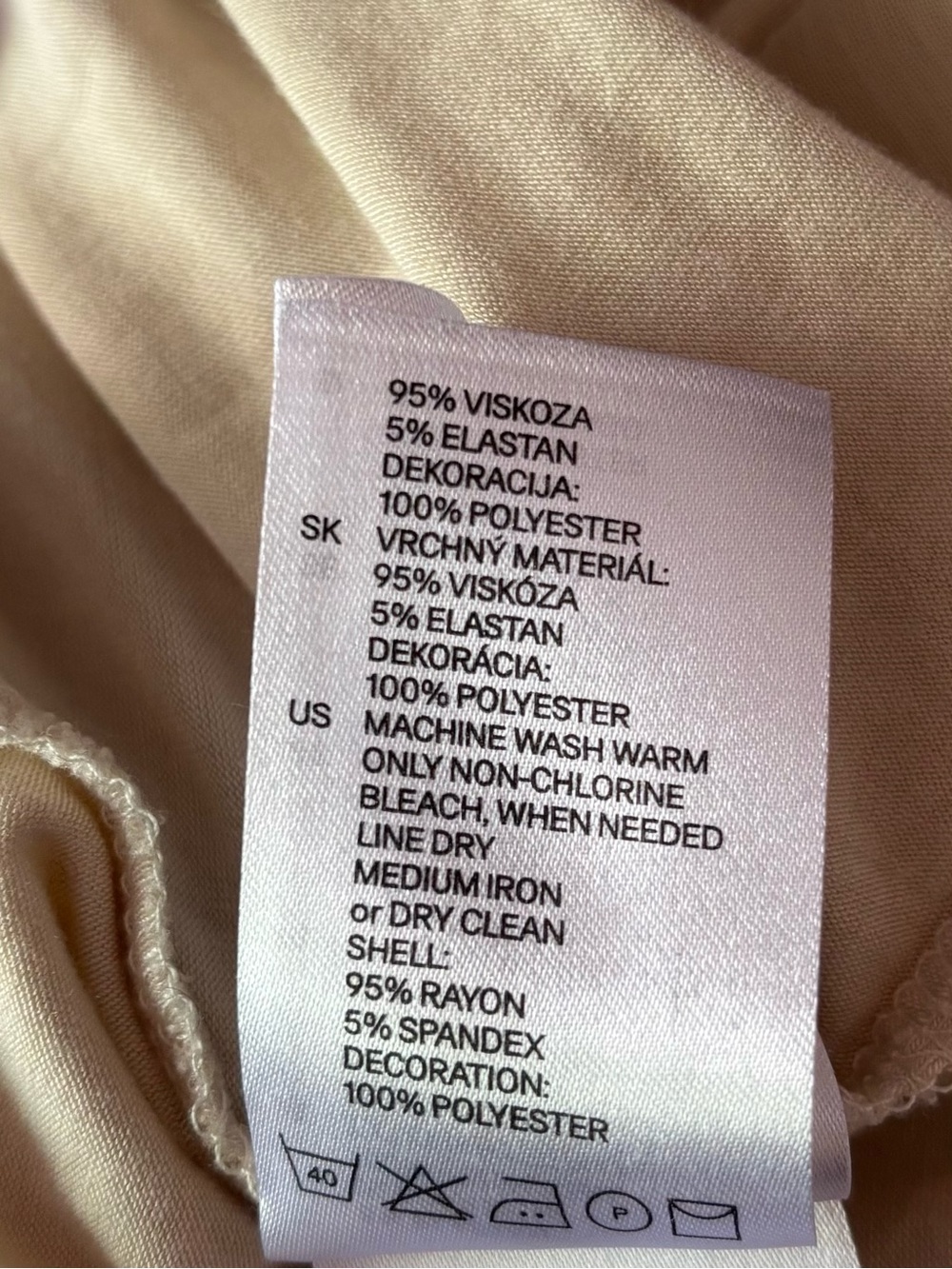 H&M Cream Ruffle V-Neck Button Front Top - Picture 7 of 7